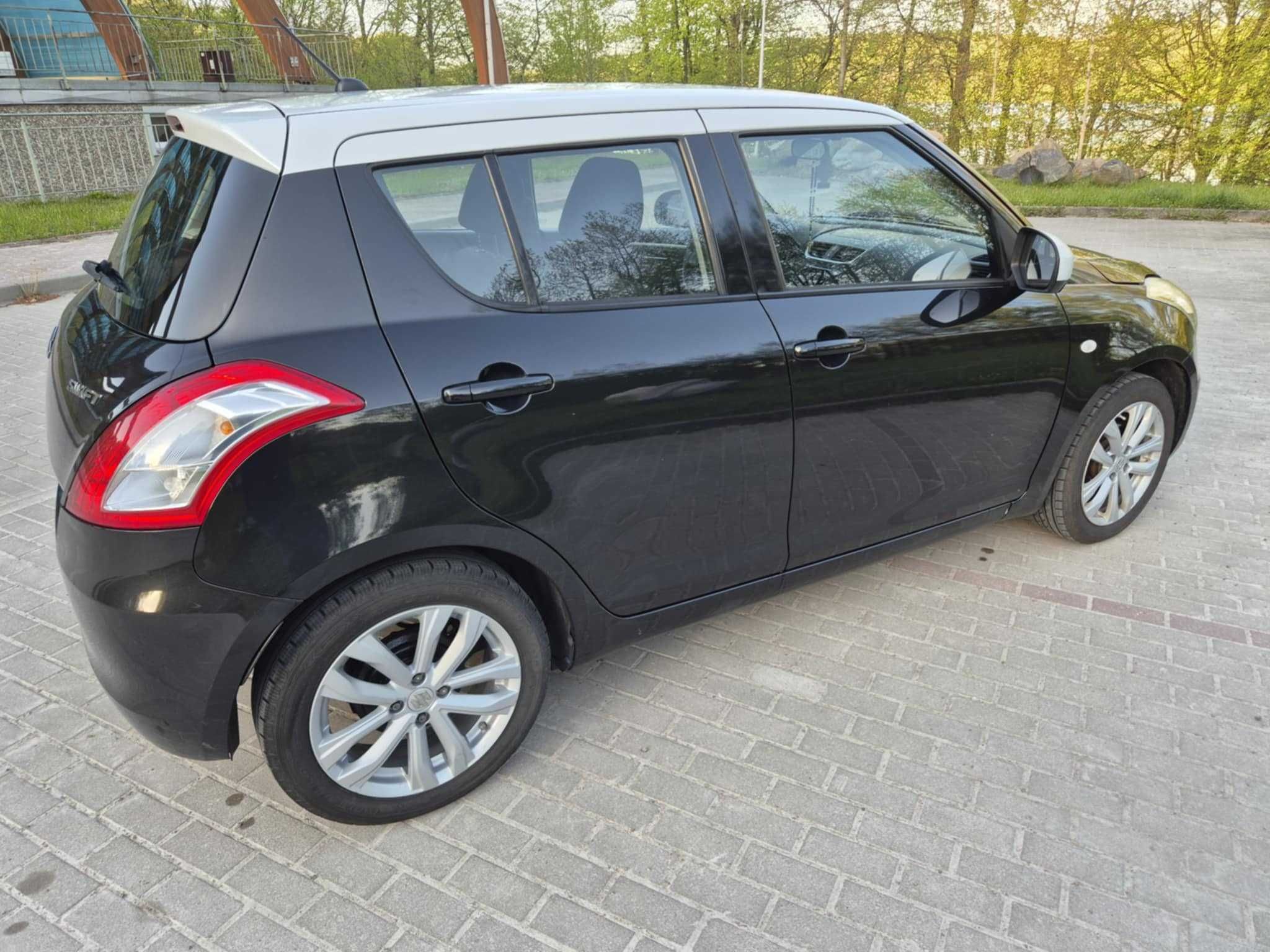 Suzuki Swift 1.2 Black&White 2015r. Benzyna