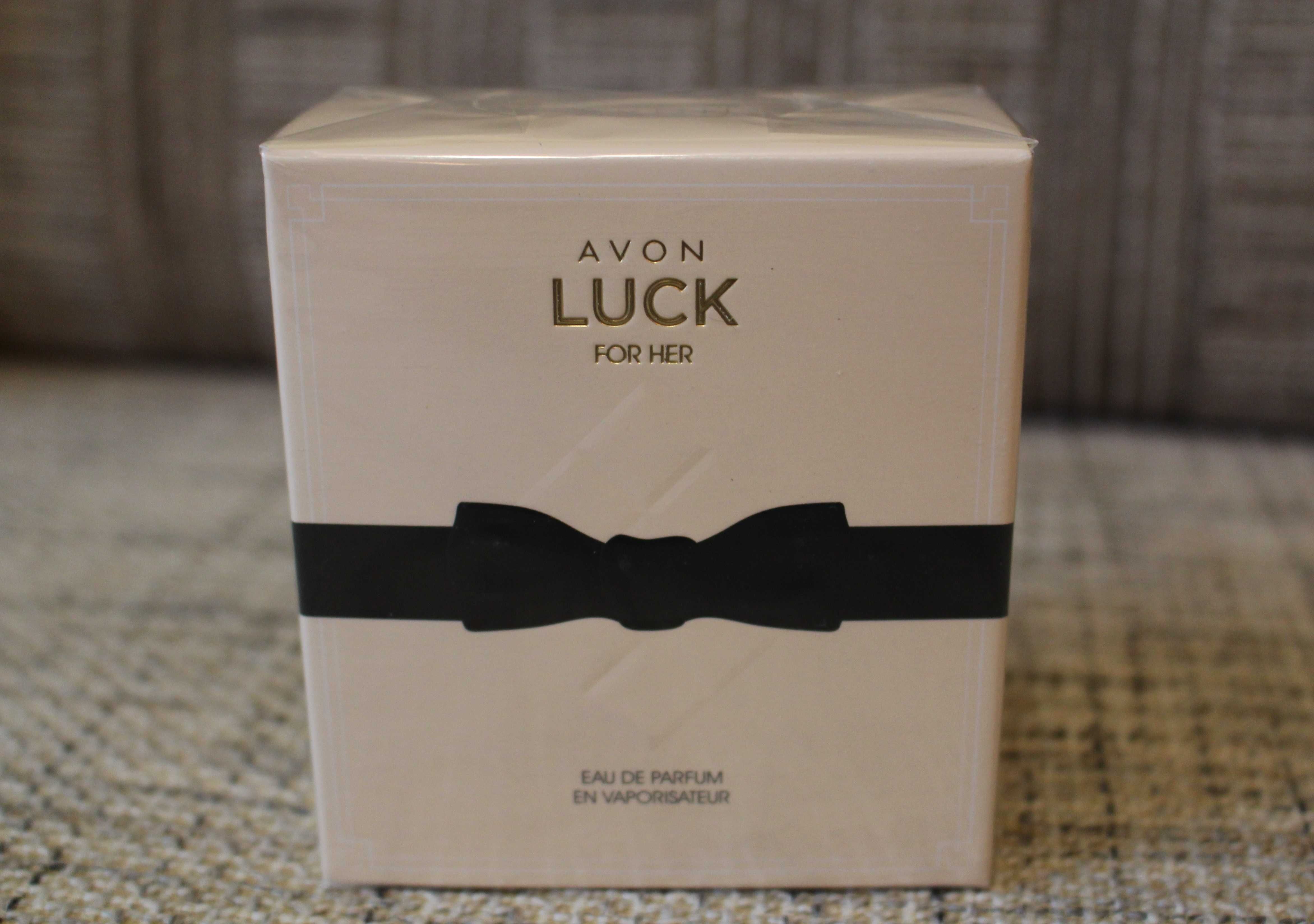 Жіноча парфумна вода Avon Luck for her