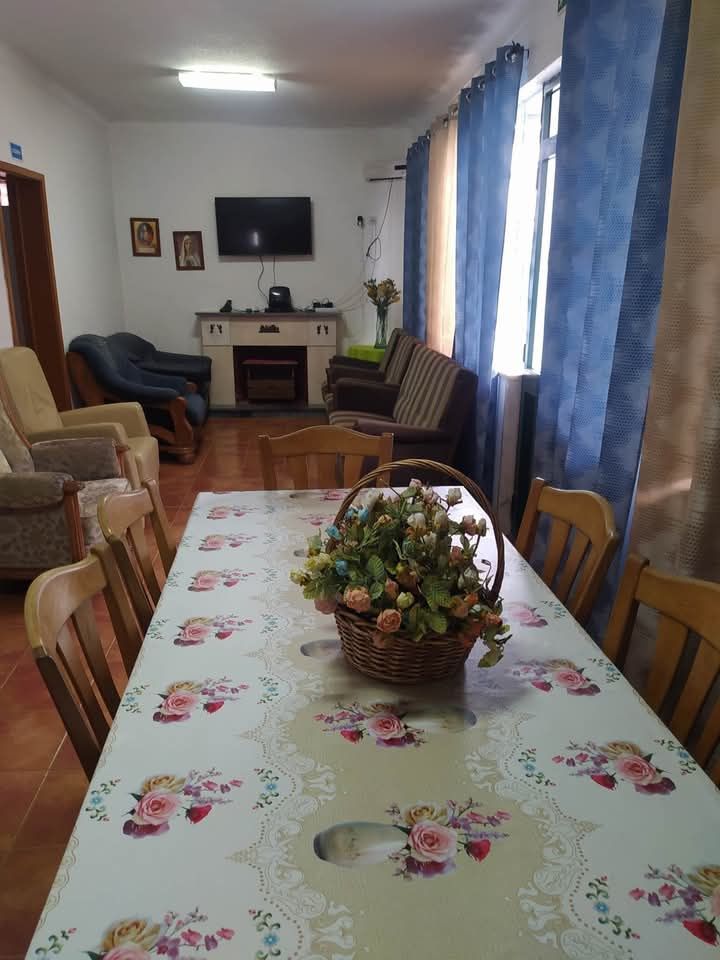 Arrendo Quartos Mobilados em Almeirim – Casa Partilhada