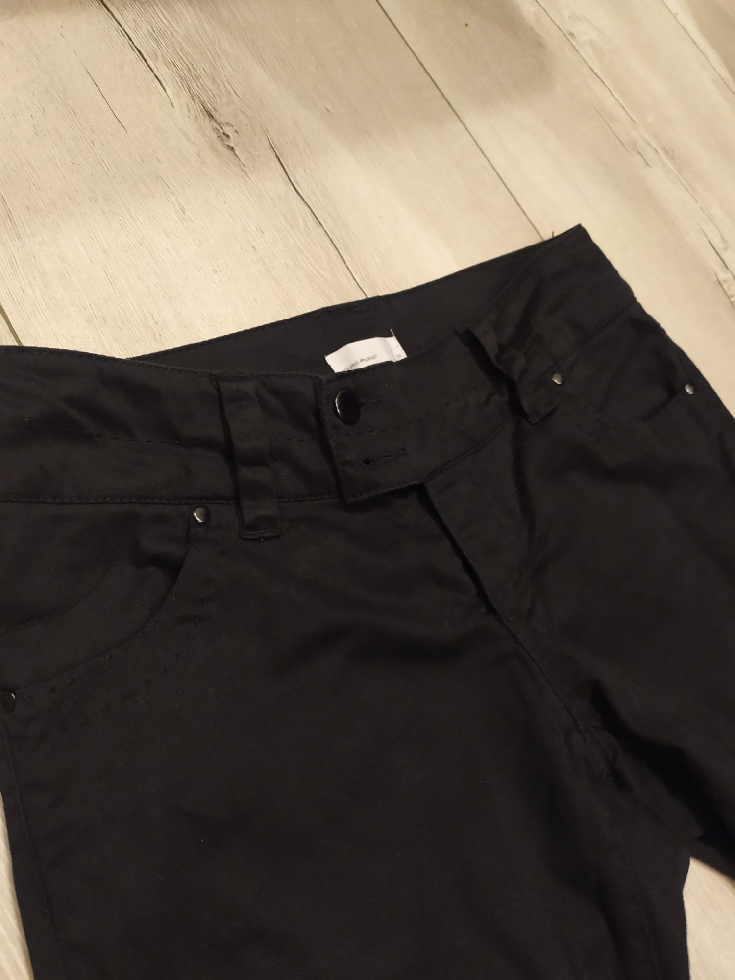 Spodnie czarne Vero Moda M