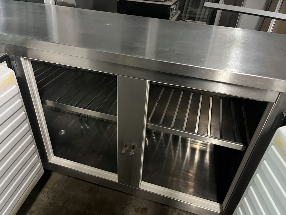 Balcão de refrigeração em inox de 4 portas