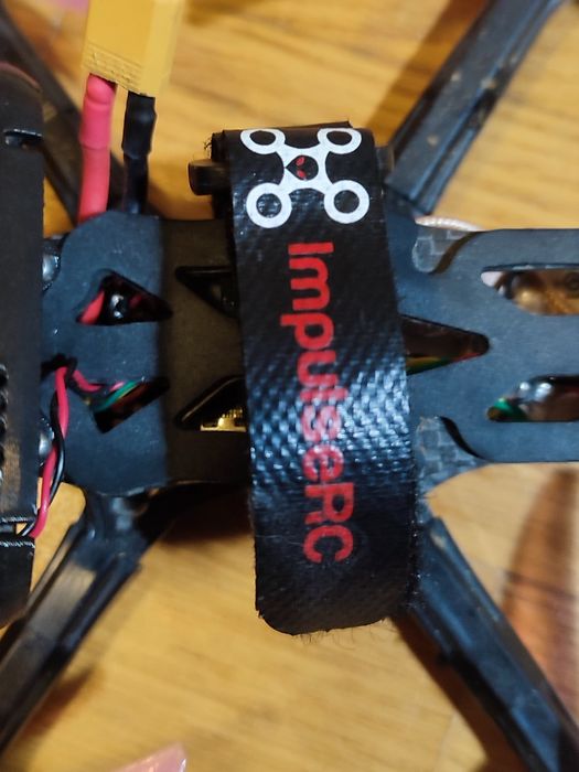 dron fpv impulserc apex 4 z kamerą runcam thumb pro v2 + akcesoria