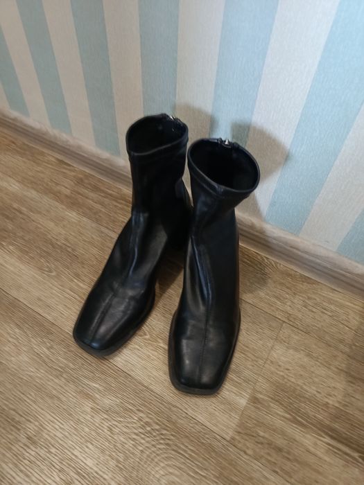 Продам ботінки Stradivarius