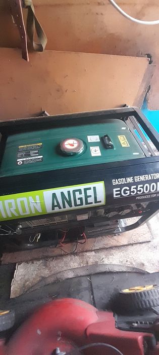 Продам бензо генератор 5.5 кв б.у