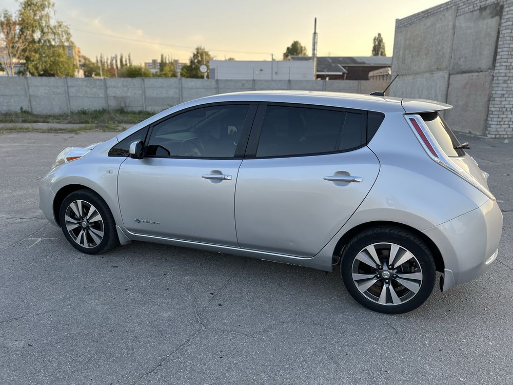 Nissan Leaf 2014