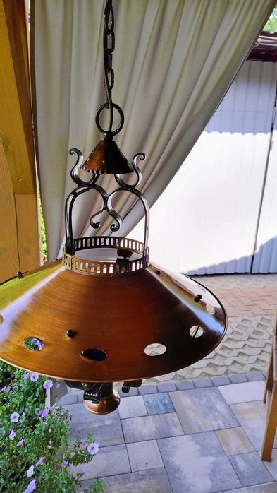 Miedziana lampa wisząca rustykalna
