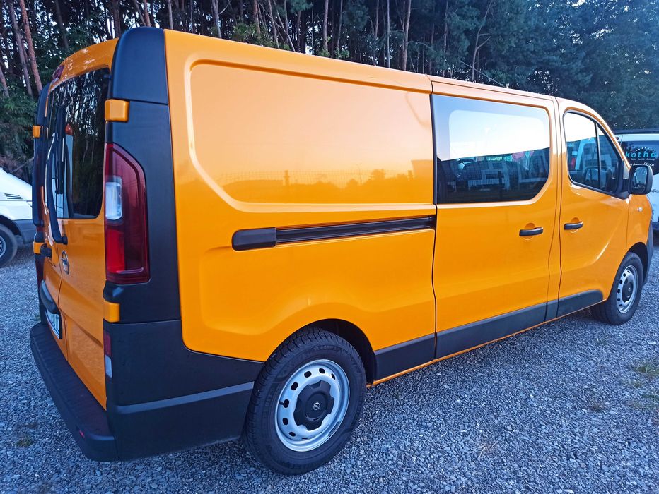 Opel Vivaro Long 8 osobowy L2H1 1,6 145 KM