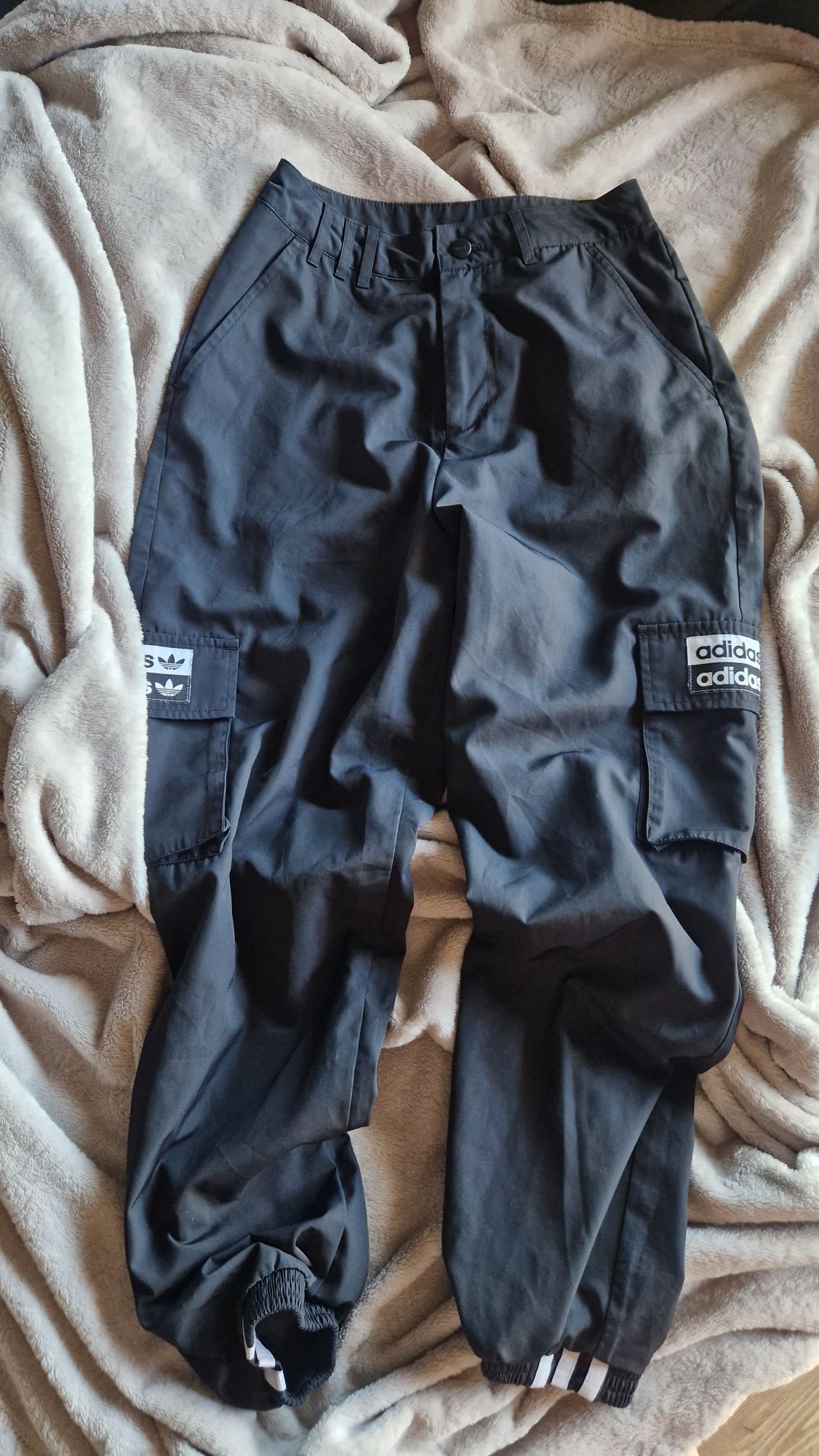 Spodnie dresowe Adidas
