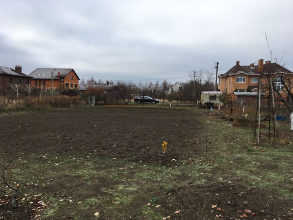 Продам чудову земельну ділянку 12с. під будівництво у смт.Слобожанське