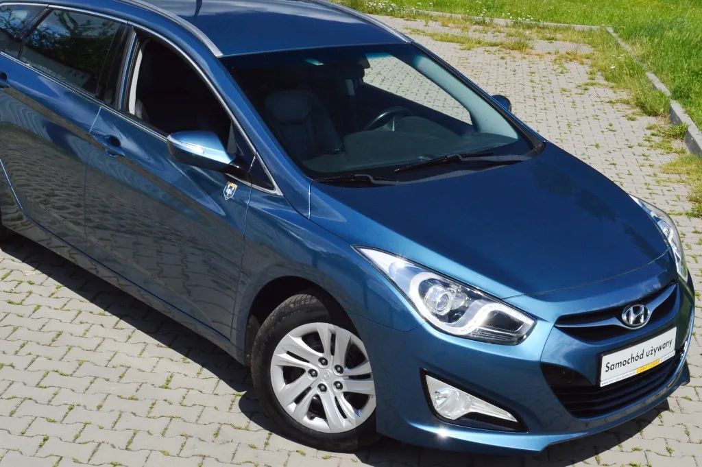 Hyundai i40 / Pojazd Sprzedajemy z Gwarancją ASO na ROK / NAVI / GSM /