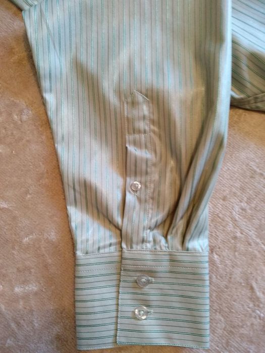 Продам новую  рубашку