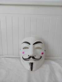 Maski Hacker i Krzyk