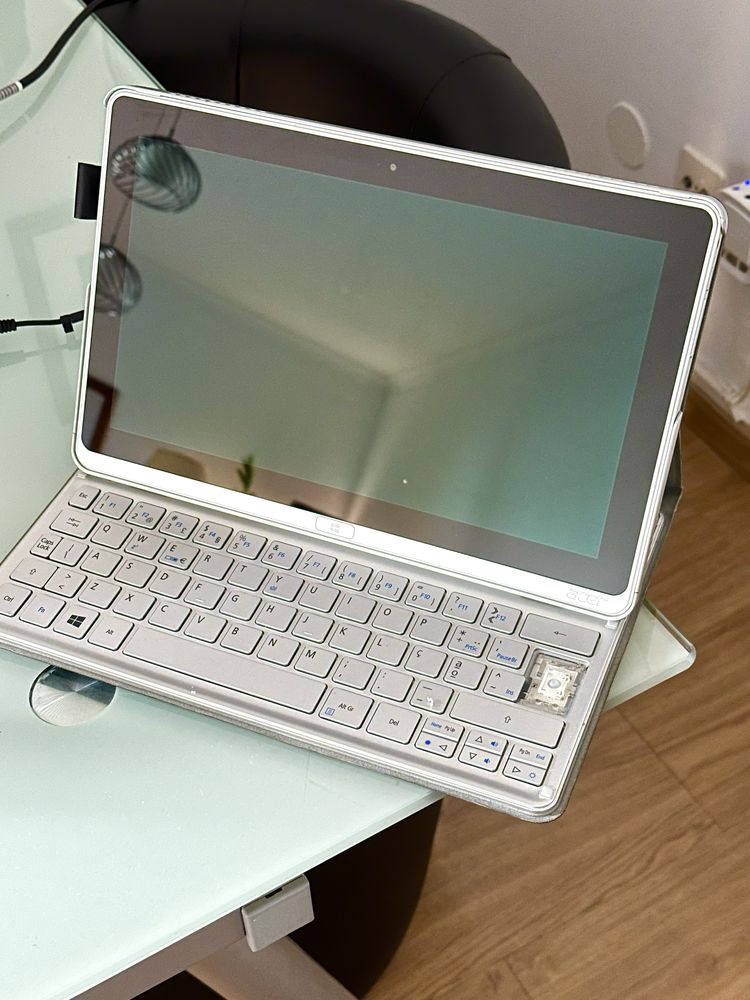 Portátil / Tablet Acer Aspire P3 Series