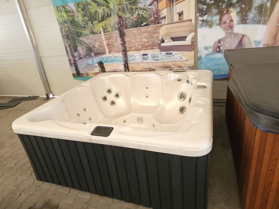 Jacuzzi ogrodowe taras dzakuzi