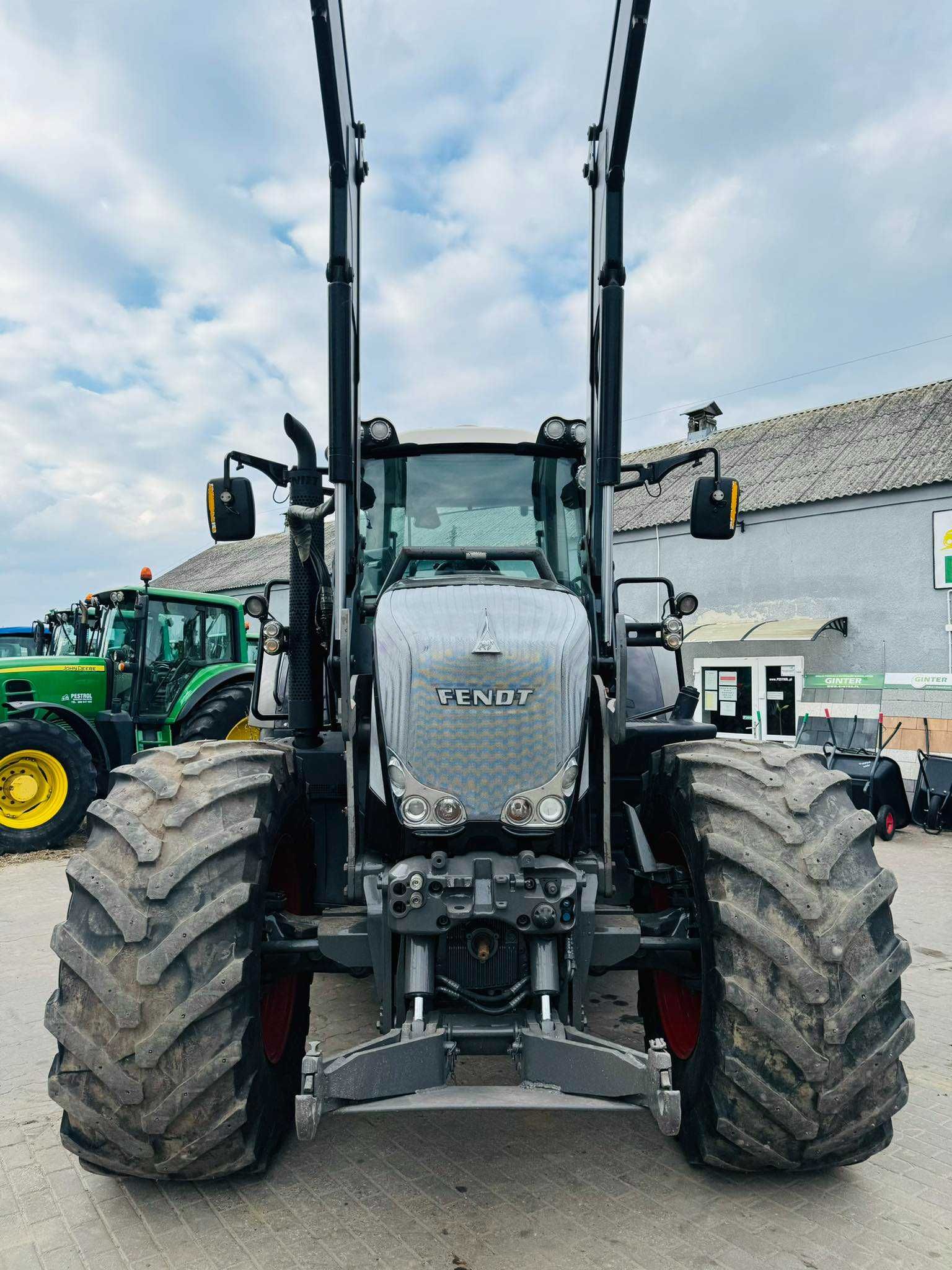 FENDT 828 Vario Profi plus, 280 KM z ładowaczem QUICKE Q86