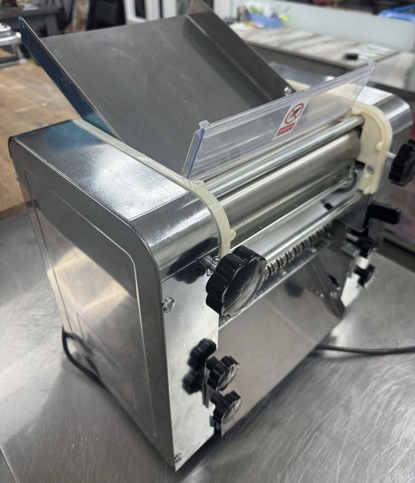 Тісторозкатка -лапшерізка