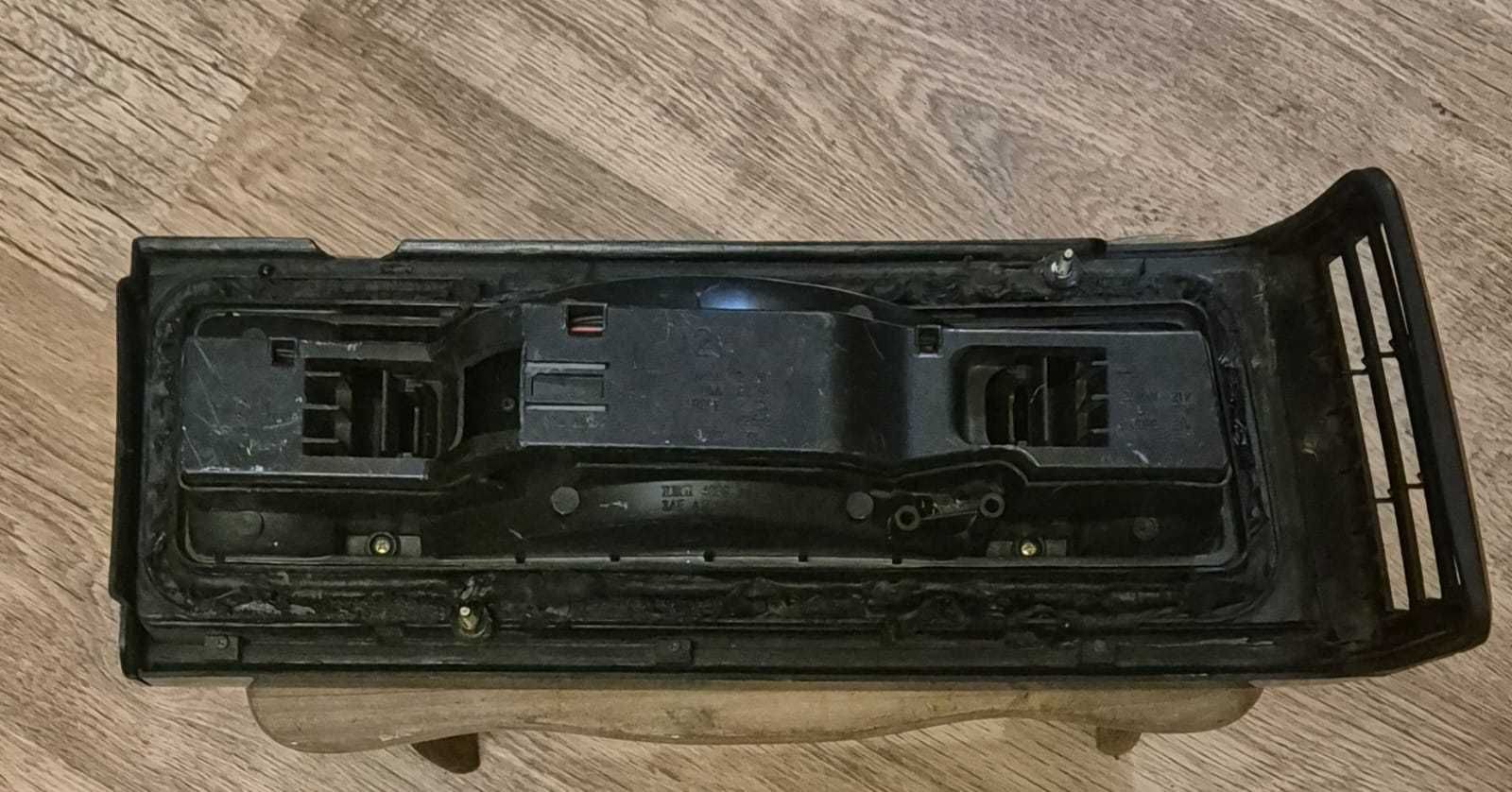 Lampa Lewa Tylna Nissan Sunny B11 (82-87r.) Oryginalna IKI