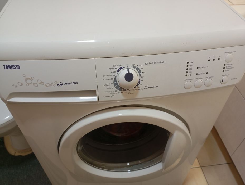 Терміново робоча велика пральна машина Zanussi ZWG 5145 пралка
