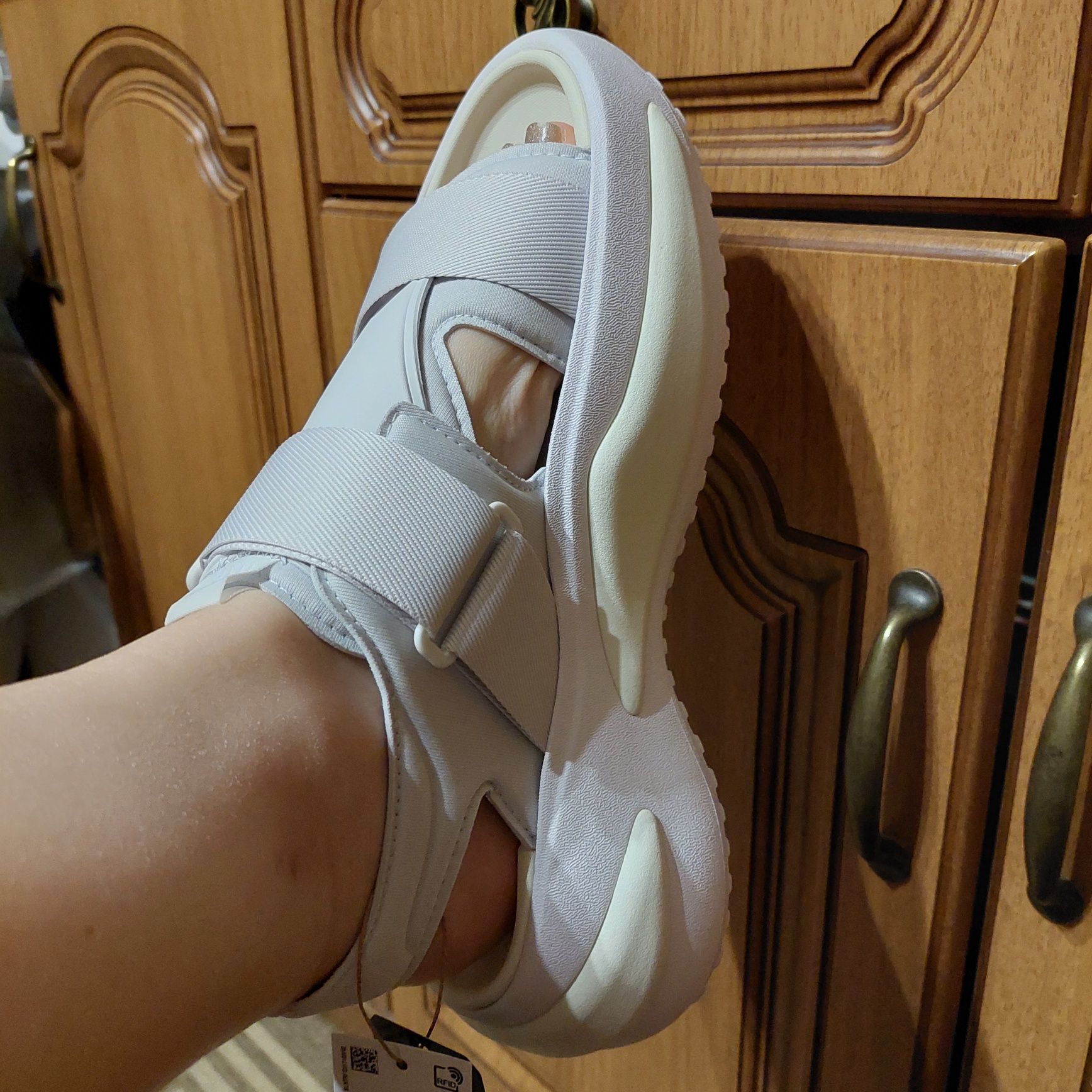 Босоніжки (сандалі)adidas mehana