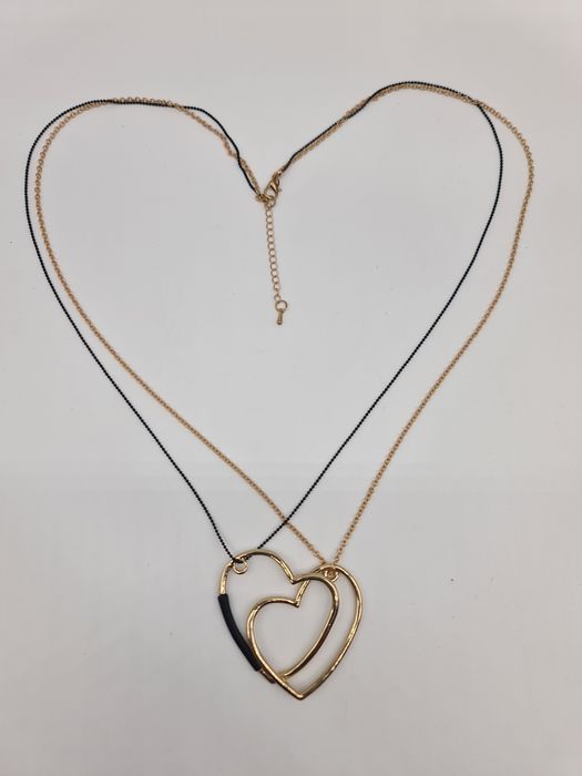 Colar para senhora, com corações, em cor ouro e preto - novo
