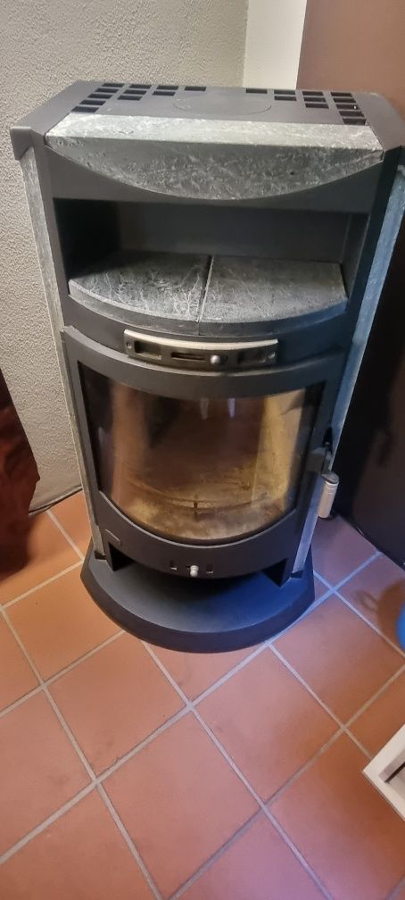 Piec kominek rzeliwny