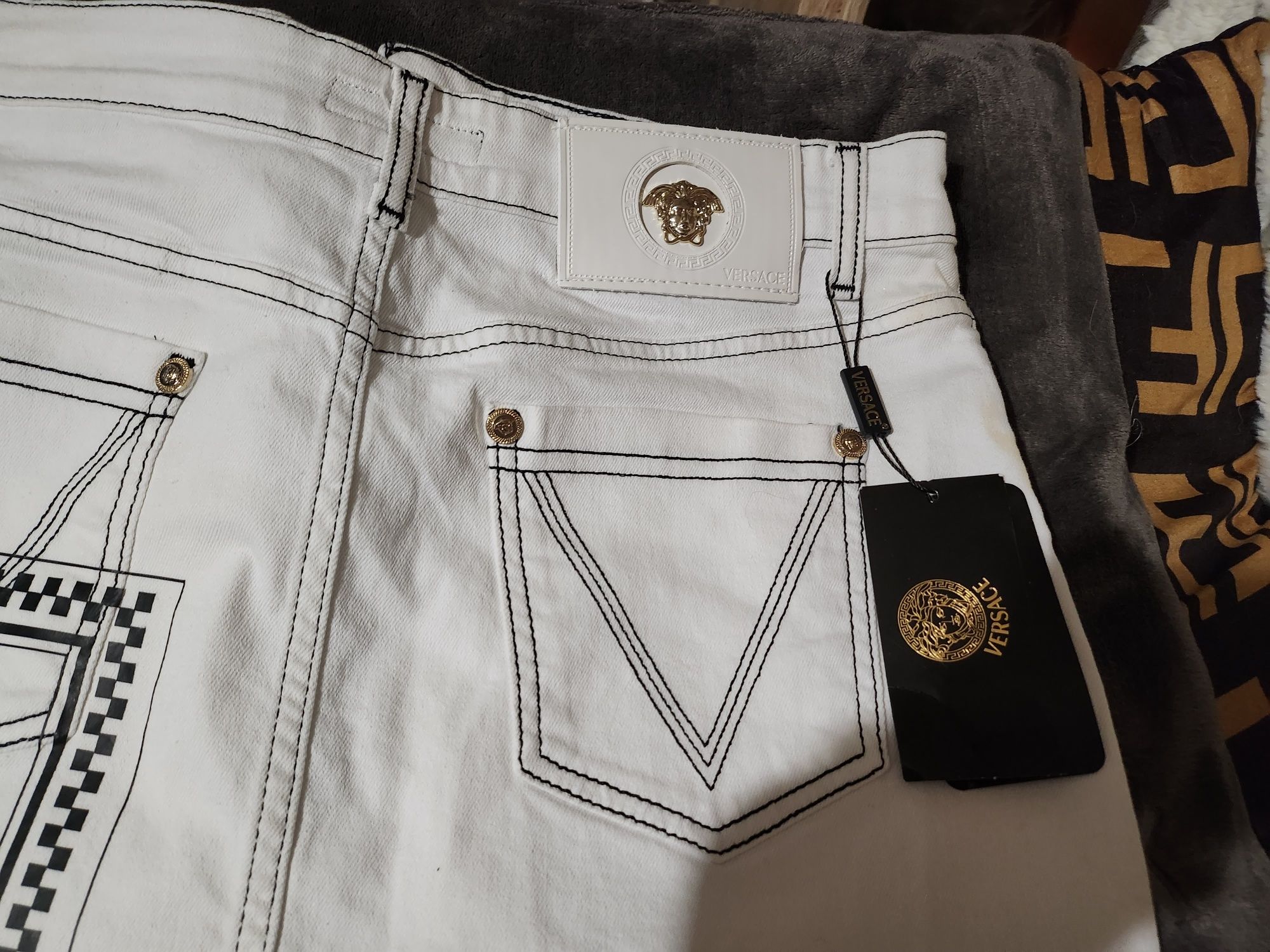 Nowa spódniczka jeansowa z Versace Rose 28 29