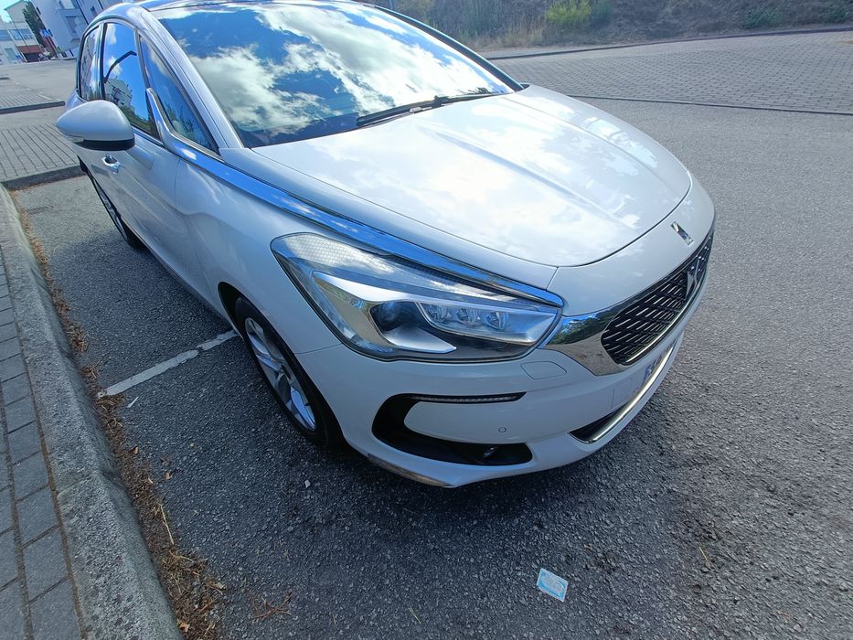 Vendo DS 5 de 2015. Particular e em bom estado