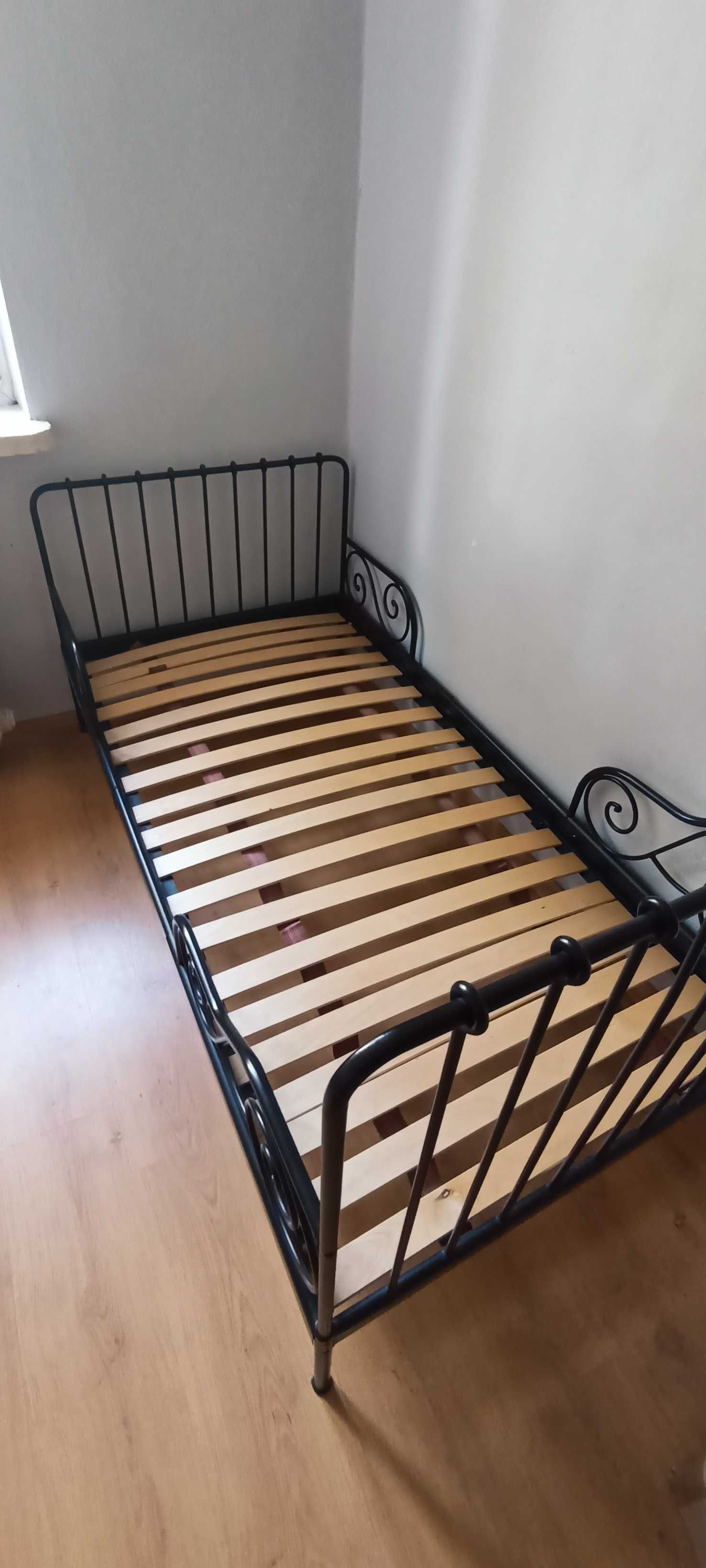 Czarna metalowa rozsuwana rama łóżka Ikea Minnen 80x200cm