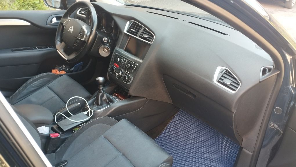 Citroen c4 2011 року