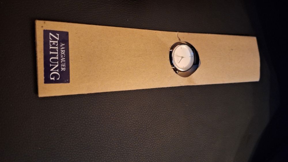 Zegarek Zeitung czarny