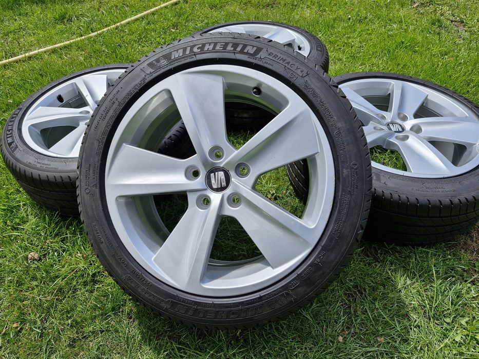 Koła letnie Seat 17" 5x112 Michelin 225/45 Leon