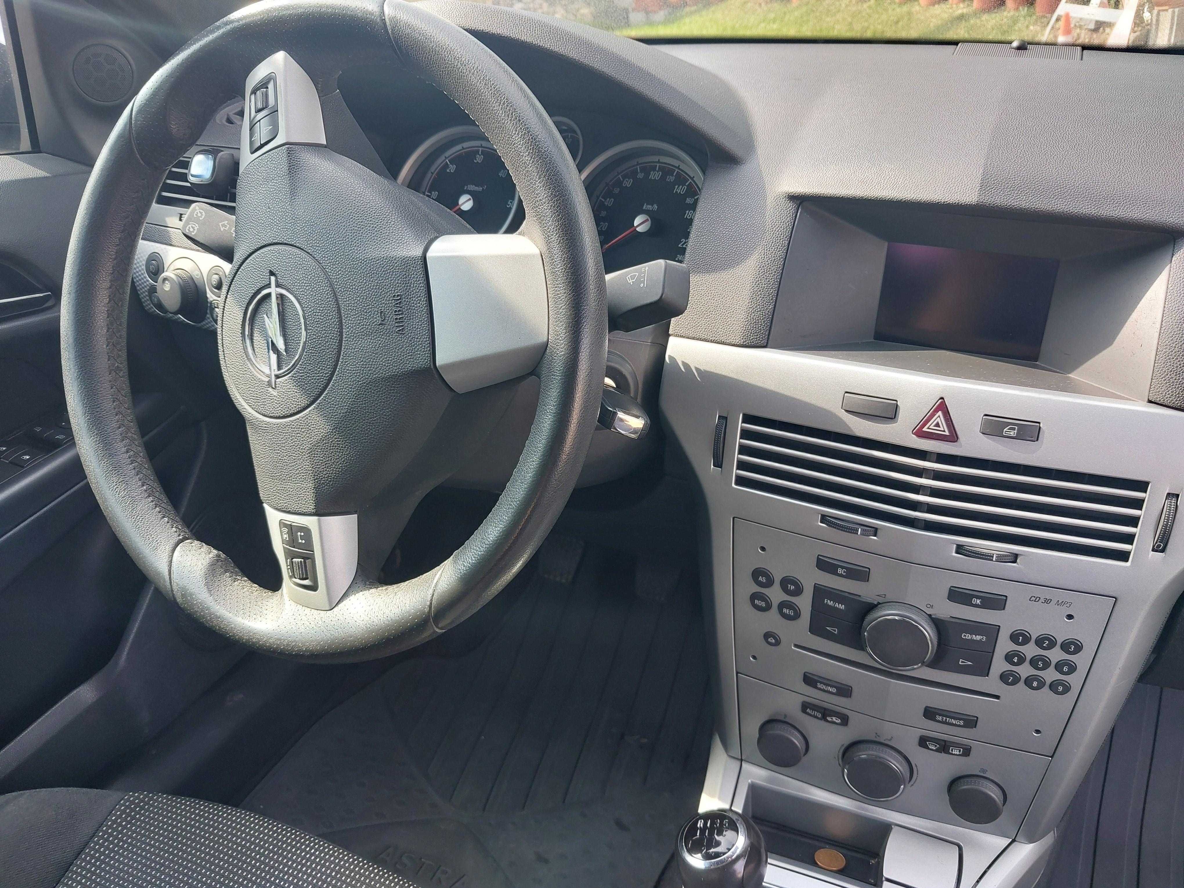 Opel Astra GTC 1.3 CDTI 90cv Excelente Estado