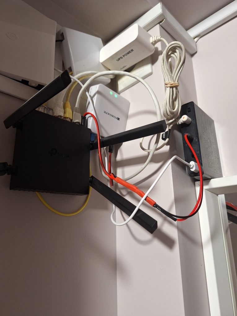 Ups для wifi 5в/9в/12в 12000мАг wifi без світла 8год. Б/у