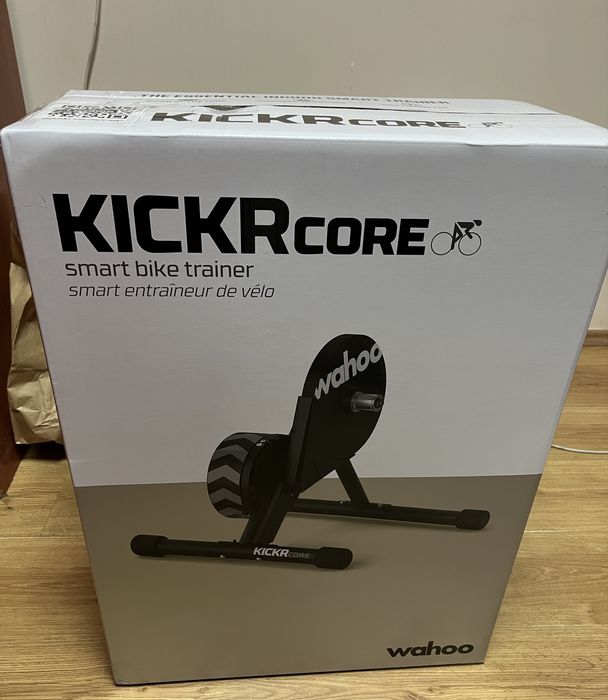 Trenażer interaktywny wahoo KICKR CORE nowy