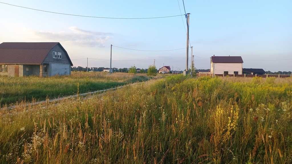 Ділянка 15 соток у Рожівці під забудову з комунікаціями