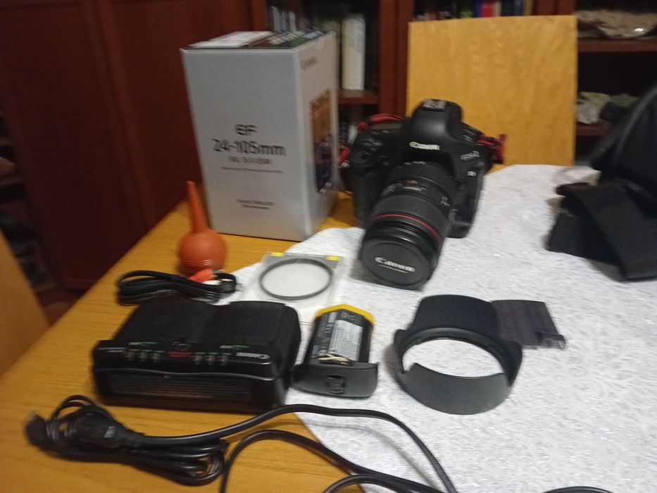 Canon eos-1 mark iv 4 24-105 f/4 L USM IS II