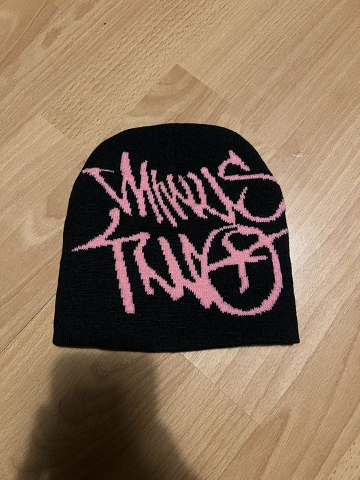 Nowa modna czarna uniseks czapka zimowa beanie z różowym napisem y2k