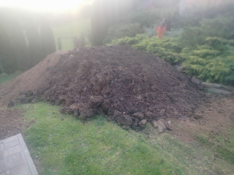 Ziemia  bez kamieni  pod trawnik