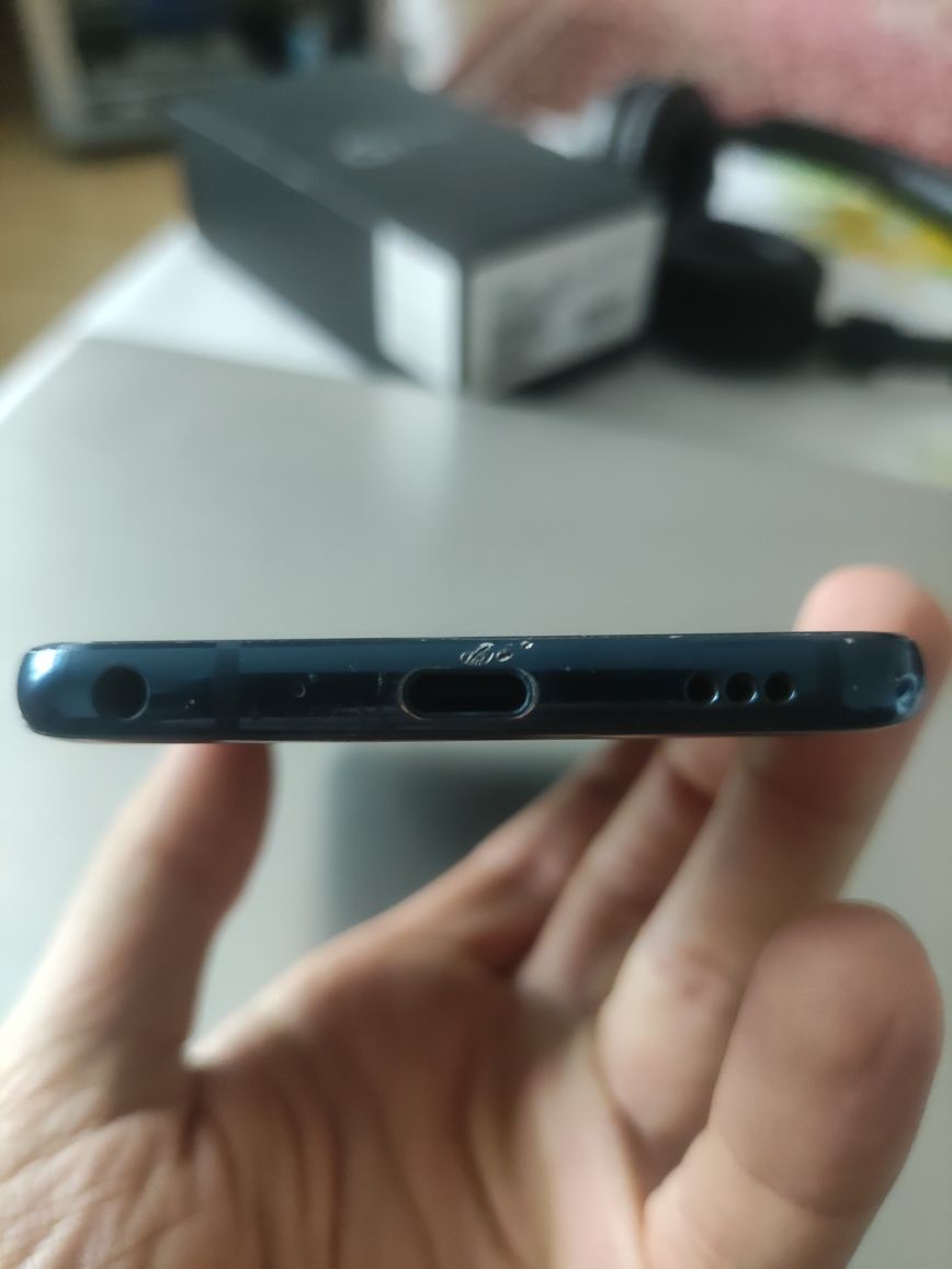 LG G7 ThinQ 4/64GB, wodoszczelny, Snapdragon 845, microSD, minijack3,5