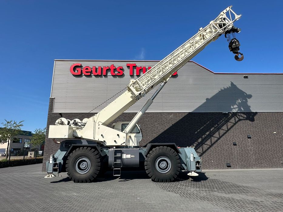 ŻURAW mobilny do ciężkiego terenu dźwig budowlany TEREX RT 130 RATY