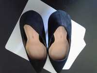 Sapatos novos pretos camurça