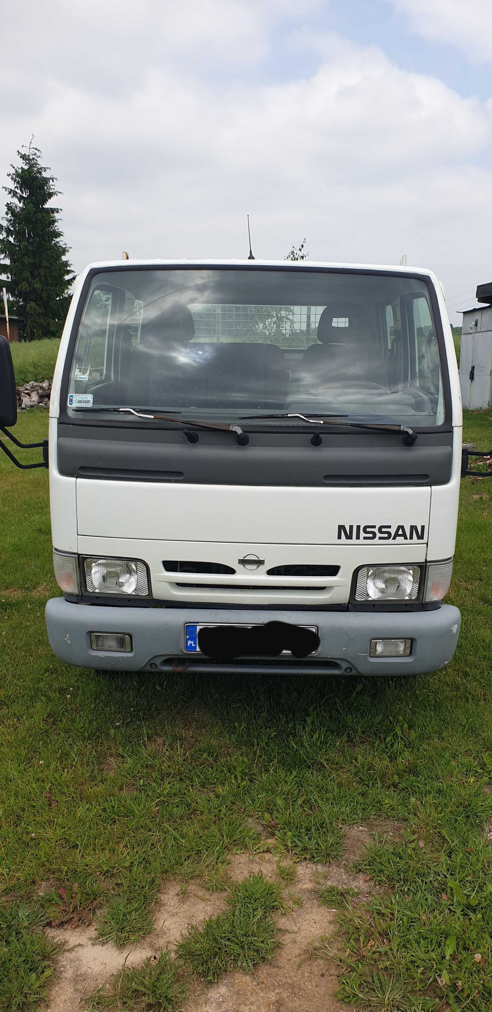 Nissan Cabstar wywrotka 6 osobowa