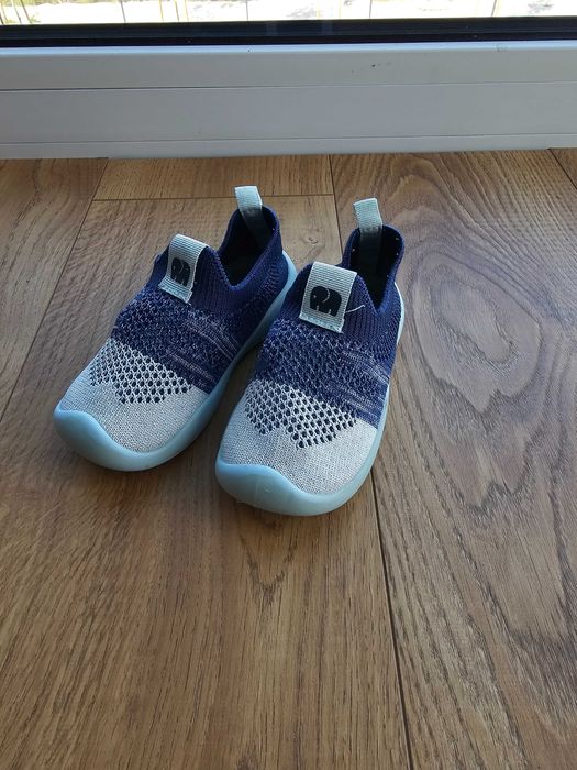 Buty Elephanty rozmiar 24. Idealne do żłobka/ przedszkola