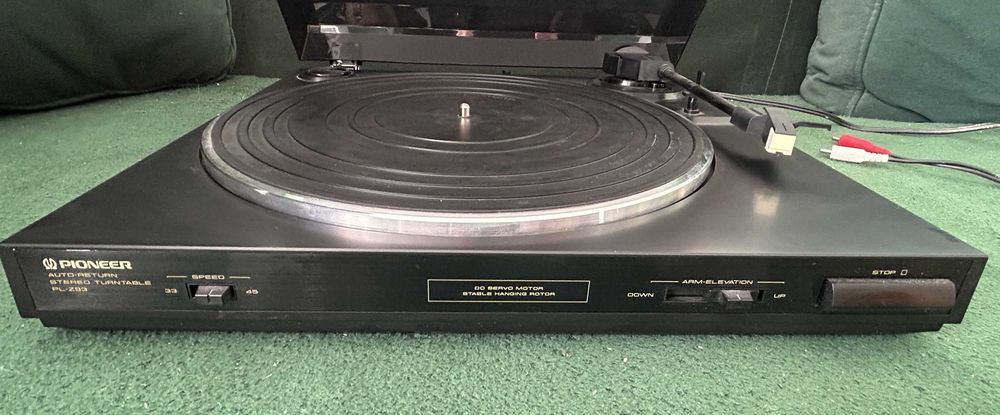 Gramofon Pioneer PL-Z93