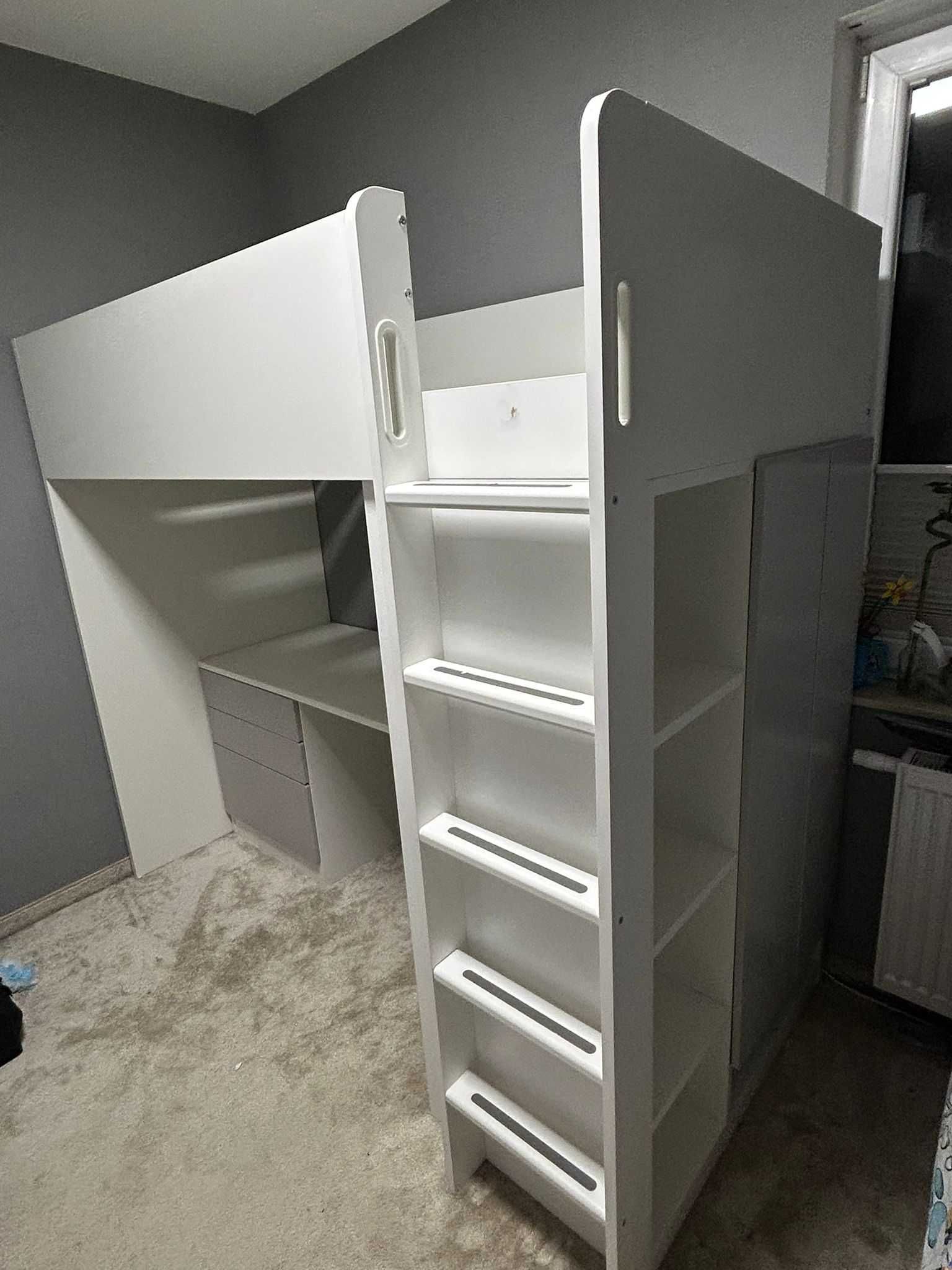 Łóżko piętrowe/antresola IKEA SMÅSTAD, białe/szare, bez materaca