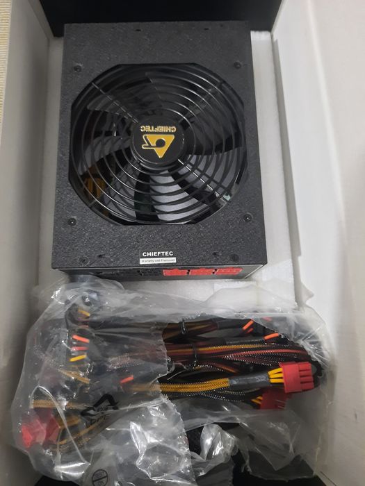 Потужний Блок живлення Chieftec Navitas GPM-1250C Gold 1250W