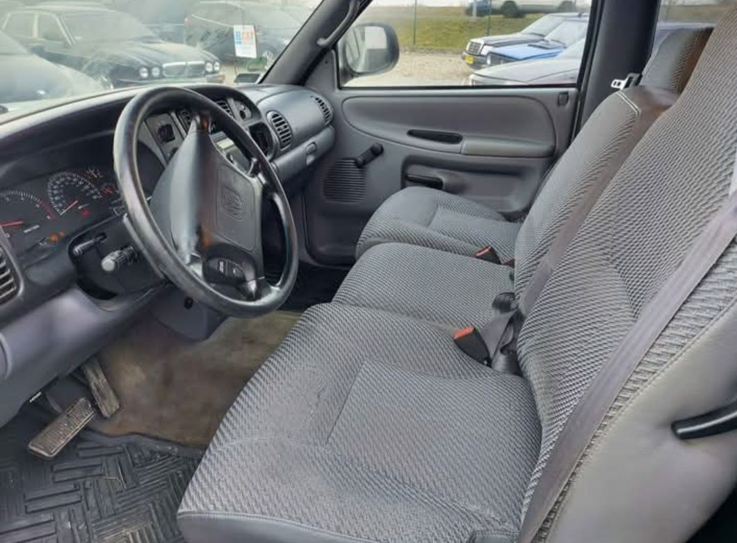 Dodge ram V8 magnum 5,2 tyl naped fajny kozak/zamiana