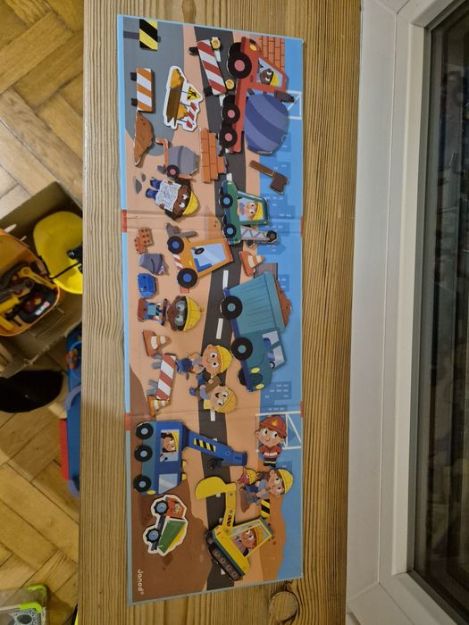 Zabawki, książeczki itp. dla 2-3 latka. Karton