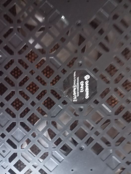 Охолоджувачь для ноутбука GamePro CP413