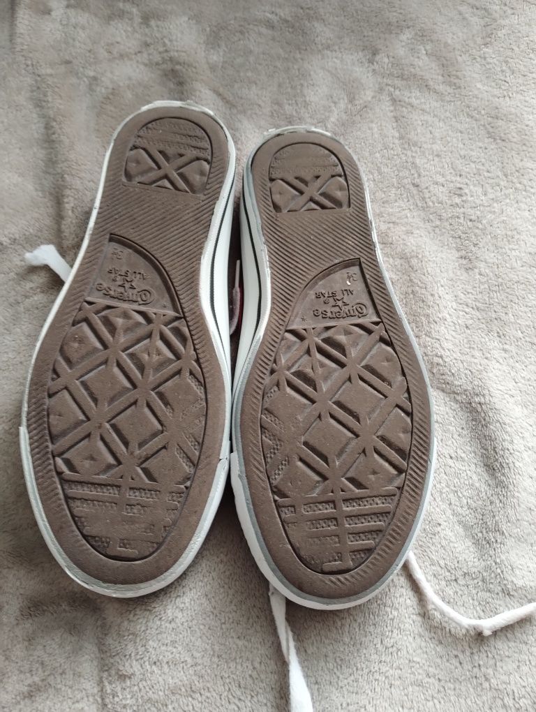 Trampki Converse czerwone